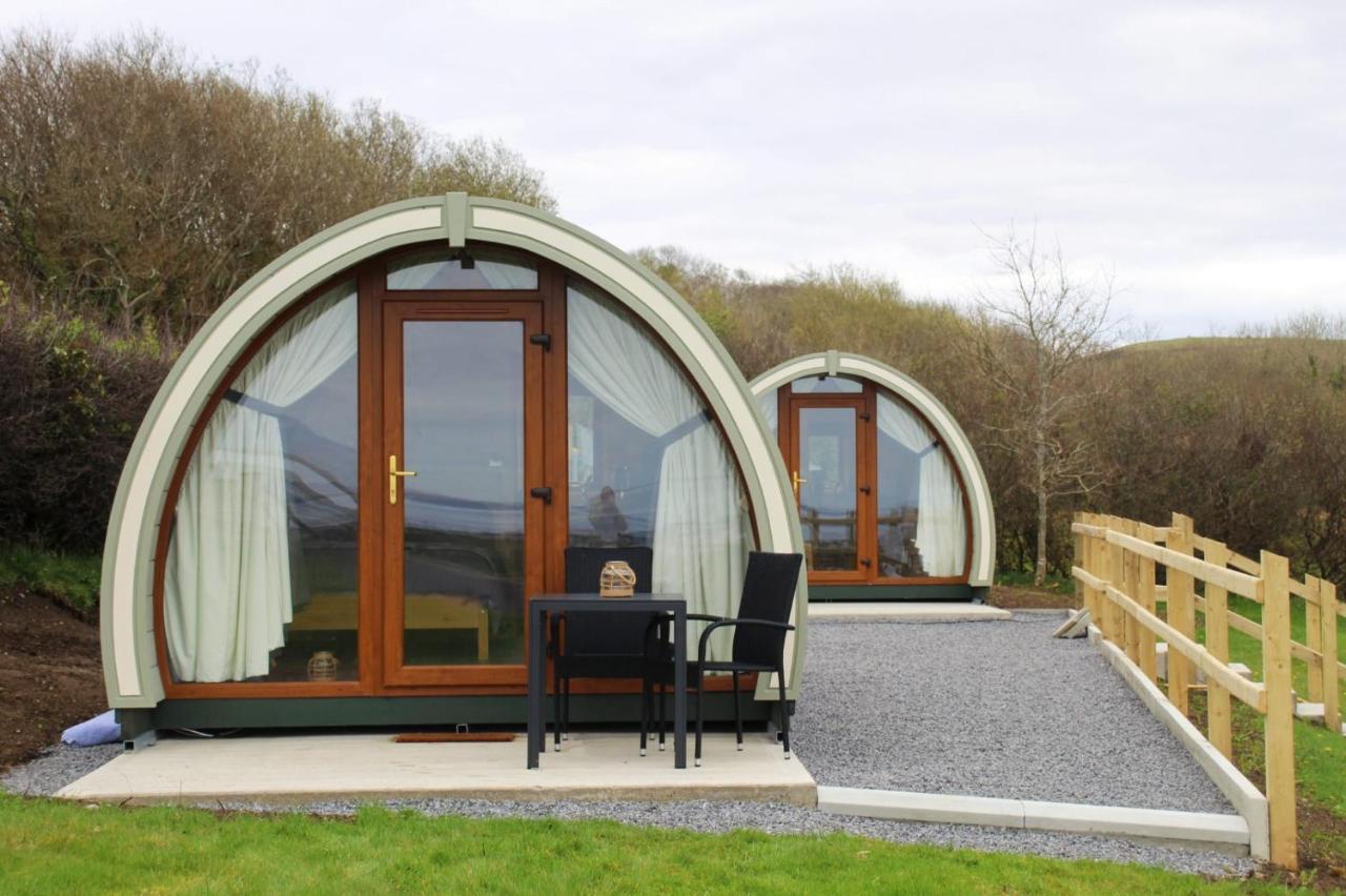 Lodge Sea Crest Pods *